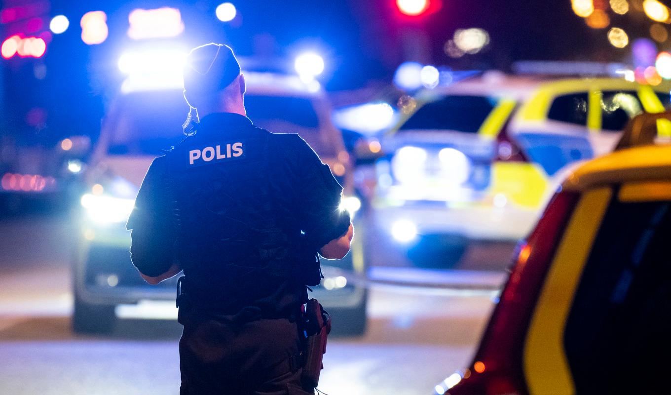 Polisen har tidigare hävdat att det finns runt 30|000 individer med bindningar till skjutningar och sprängningar i Sverige. Men siffran har ifrågasatts. Arkivbild. Foto: Johan Nilsson/TT