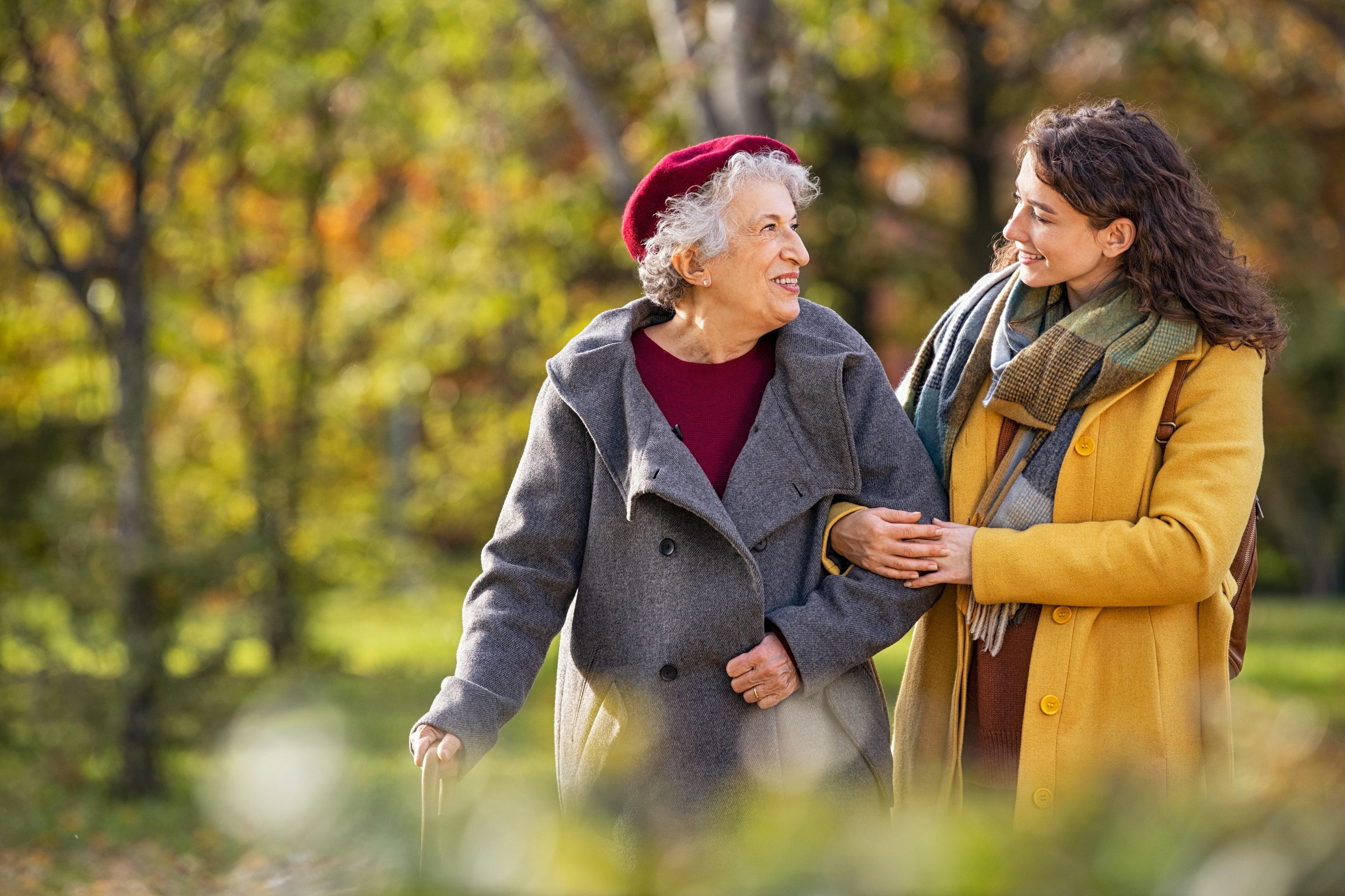 Mängden mediciner som äldre äter kan orsaka sjukdom. Involvering av äldre och deras anhöriga i behandlingen har visat sig kunna motverka detta. Foto: Shutterstock