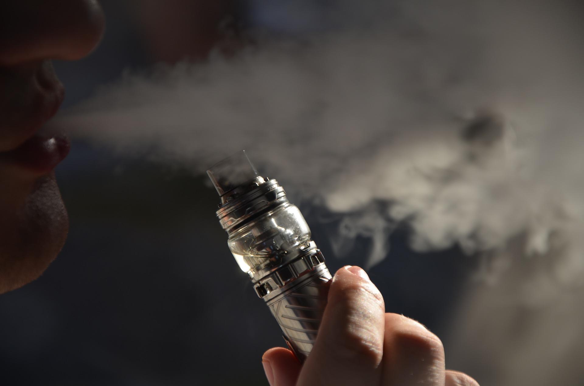 Nu är det förbjudet att att importera e-cigaretter för engångsbruk i Australien. Foto: Vasily Sukovatitsyn