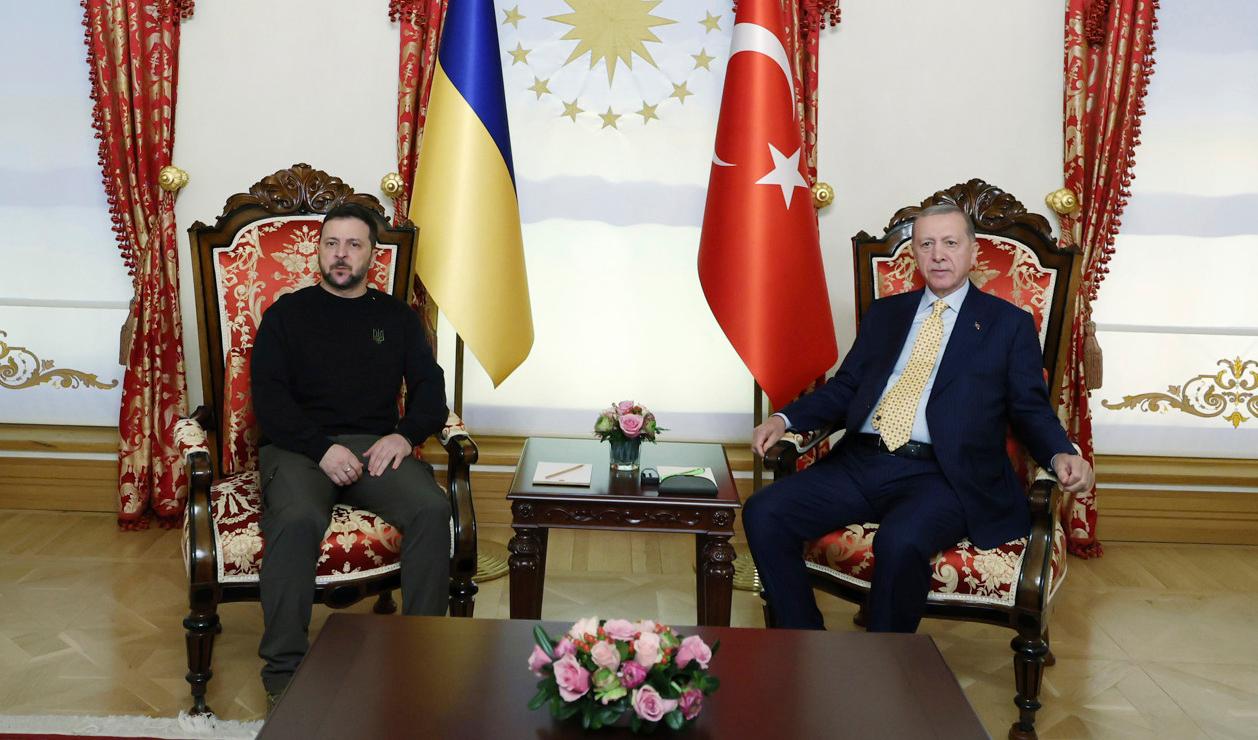 Ukrainas president Volodymyr Zelenskyj och Turkiets president Recep Tayyip Erdogan i Istanbul. Foto: Turkiska presidentkansliet/AP/TT