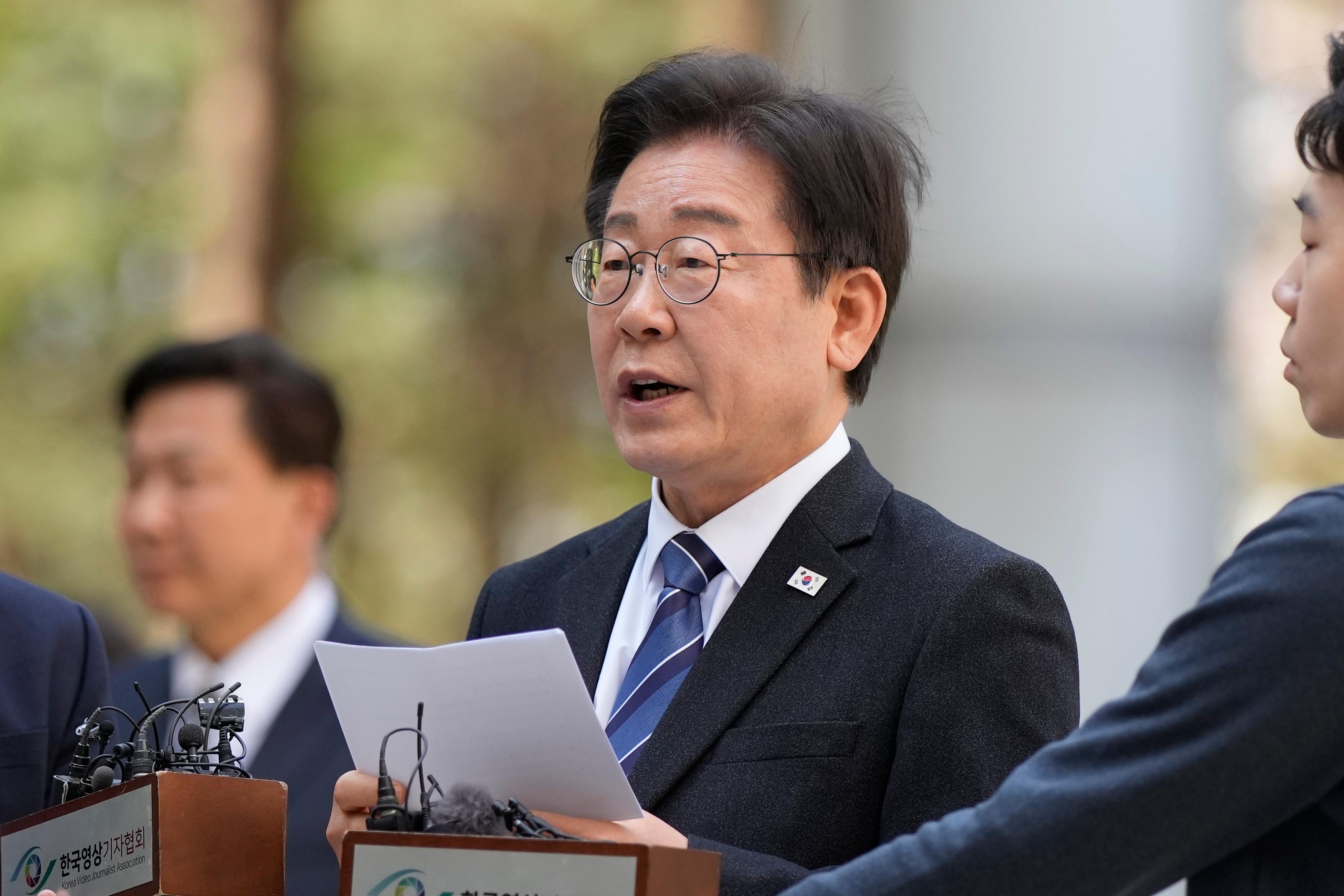 Demokratiska partiets partiledare Lee Jae-Myung. Foto: Lee Jin-Man/AP/TT