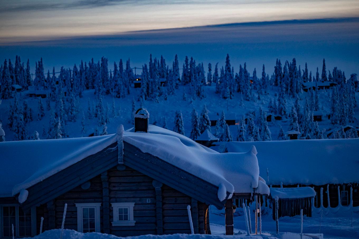 Att fritidshusen har stått kalla i den kyliga vintern ökar risken för att drabbas av vattenskada. Arkivbild. Foto: Geir Olsen/NTB/TT