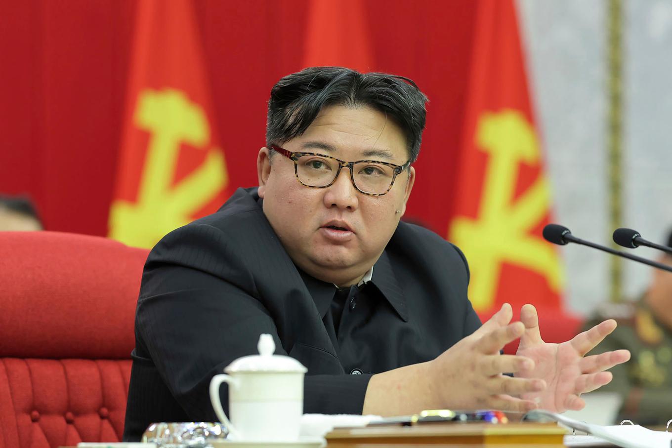 Nordkorea uppger att Japans premiärminister Fumio Kishida vill träffa Kim Jong Un. Arkivbild. Foto: Korean Central News Agency/Korea News Service via AP/TT