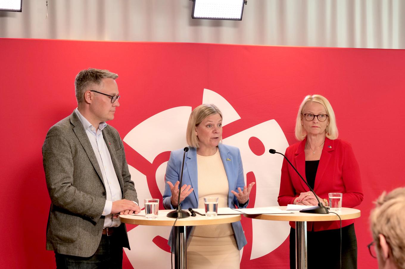 Johan Danielsson (S), EU-parlamentariker, Magdalena Andersson (S), partiledare, Heléne Fritzton (S), EU-parlamentariker. Foto: Marcus Strand.