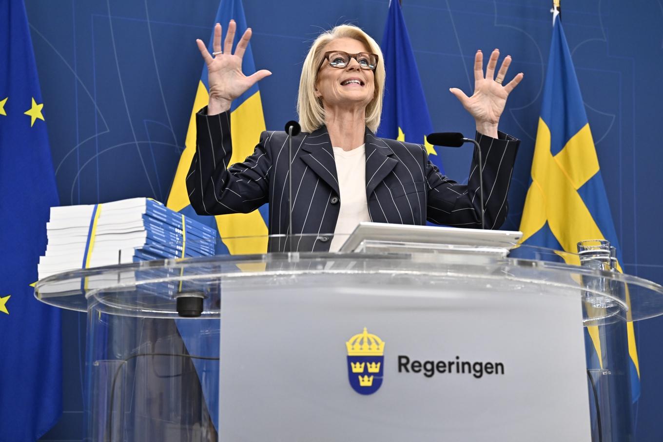 Finansminister Elisabeth Svantesson (M) när hon presenterade budgetpropositionen för 2024 förra hösten. Arkivbild. Foto: Jonas Ekströmer/TT