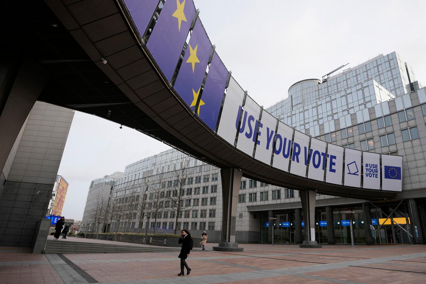 Arkivbild på Europaparlamentet i Bryssel, varifrån en gripen tysk misstänks ha spionerat för Kinas räkning. Foto: Virginia Mayo/AP/TT