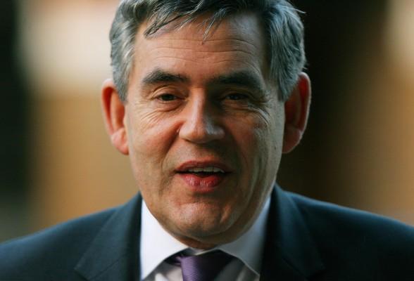 Premiärminister Gordon Brown bekämpar arbetslöshet. (Foto: AFP/Carl de Souza/Pool)