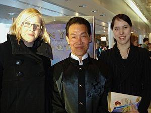 Kung Fu-mästare Thieu Lam (mitten) på Divine Performing Arts Chinese Spectacular i Tammerfors, söndagen den 30 mars. (Li Xiangqing/The Epoch Times)