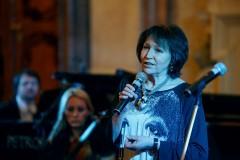 Konserten började med stycket "Ode till tystnaden" framförd av Marta Kubišová. (Foto: Kamil Rakyta/Epoch Times)
