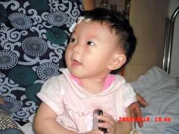 Zhang Pings dotter, Zhang Jiani, är ett av offren i Sanlus mjölkersättningsskandal. (Foto av Zhang Pin)
