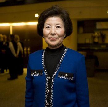 I publiken satt Park, som för 40 år sedan arbetade som dansprofessor på Dolang Universitet i Pusan, Korea. Hon var specialist inom traditionell koreansk dans. (Foto: Epoch Times)