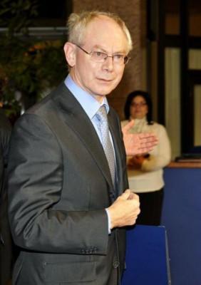 Belgiens premiärminister Herman Van Rompuy anländer till  EU-toppmöte vid Europeiska rådets högkvarter den 19 november 2009 i Bryssel. van Rompuy har utsetts till toppjobbet som EU:s president. (Foto: Gerard Cerles / AFP / Getty Images)