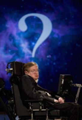 Professor Stephen Hawking ger en föreläsning med titeln ‘Varför vi borde bege oss ut i rymden’ inom NASA:s 50 år långa föreläsningsserie vid George Washington University i Washington, DC, den 21 april 2008. (Foto: Jim Watson/Getty Images )