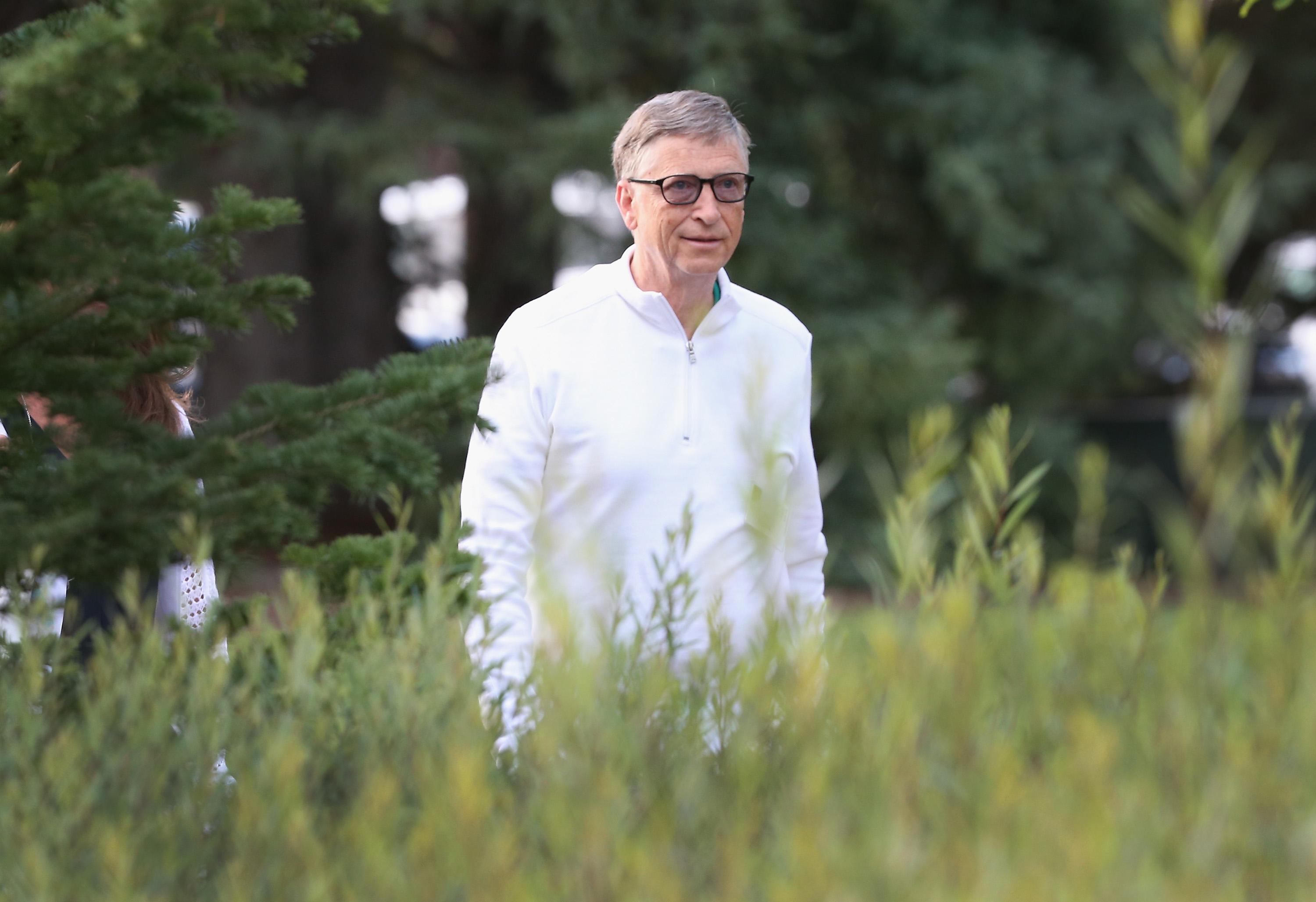 Bill Gates, rankad av Forbes som den rikaste amerikanen 2015. Han är en av de 32 procenten av de rikaste 100 miljardärerna som inte har någon akademisk examen enligt Approved Index.
(Foto: Scott Olson/Getty Images)