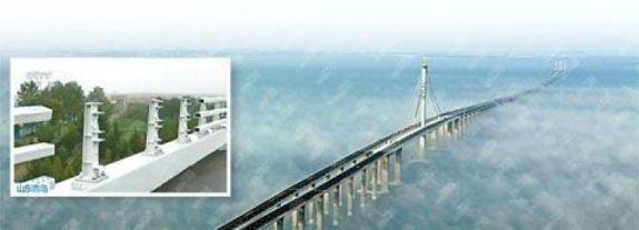 Världens längsta havsbro öppnade nyligen i Kina. Den saknar emellertid en del räcken och vissa bultar är lösa. (Från en kinesisk webbsida)