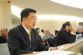 Chen Shizhong från FN-förbundets San Diegoavdelning talade vid den 13:e sessionen av FN:s råd för mänskliga rättigheter. (Foto: The Epoch Times)
