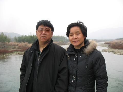 Lü Gengsong tillsammans med sin fru Wang Xue’e. (Foto: Chinese Human Rights Defenders)
