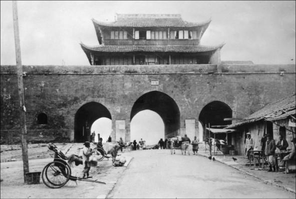 Nanjing var Kinas huvudstad i olika perioder. Den ligger vid Yangtzefloden i sydöstra Kina, där den här historien utspelar sig. (Foto; STF / AFP)