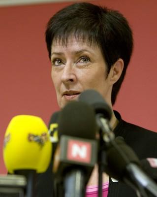 Mona Sahlin har tackat ja till att bli ny partiledare för socialdemokraterna efter Göran Persson. (Foto: AFP/Sören Andersson/Scanpix)