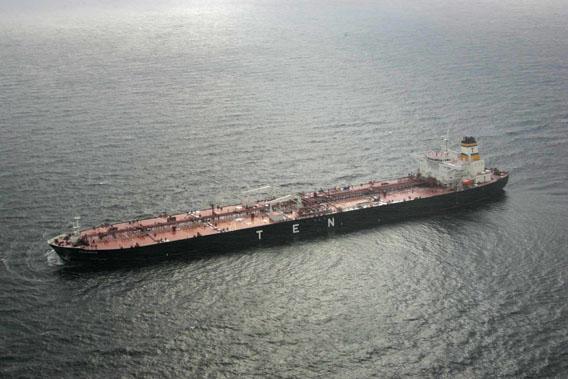 Den grekiska oljetankern Propontis gick på grund utanför Finlands kust i morse med 110 000 ton råolja i lasten. Inga utsläpp har dock rapporterats. (Foto: AFP)
