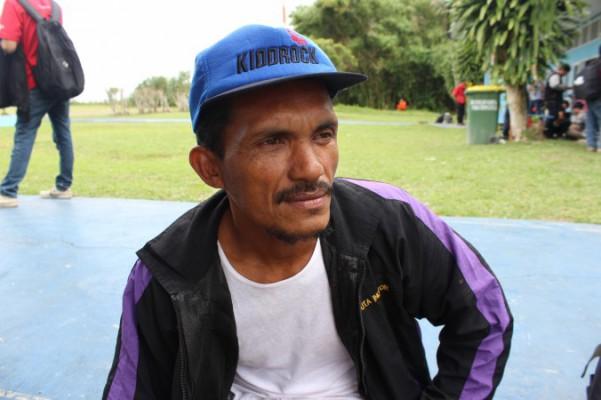 Rahmat, fiskare från Kampung Kubu i provinsen Kalimantan på södra Borneo, Indonesien, blev nyckelvittne till att man hittade vrakspillrorna efter Air Asia Flight 8501. (Asari/Epoch Times)
