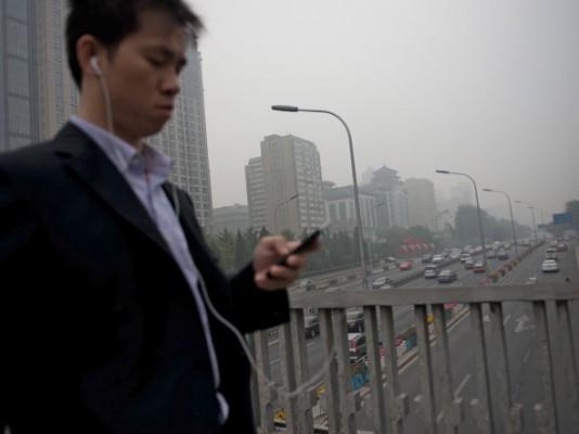 Pekings kommunala hälsobyrå visar att lungcancerfallen har ökat mellan 2001 och 2010. (Ed Jones/AFP/Getty Images)