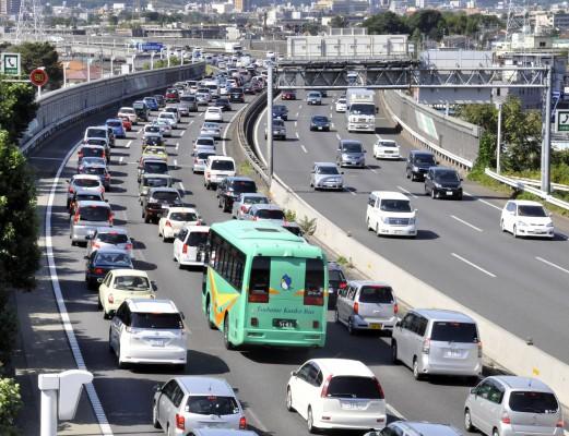 Trafikstockning på en motorväg i Tokyo i september. (Foto: Yoshikazu Tsuno/AFP) 