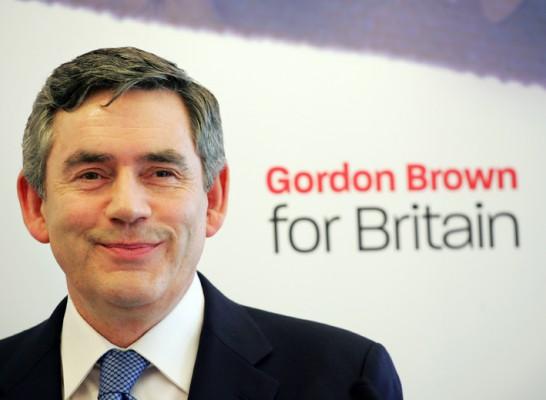 Storbritanninens finansminister Gordon Brown deklarerade under en presskonferens på fredagen att han kandiderar som partiledare i Labourpartiet när Tony Blair avgår. (Foto: AFP/Adrian Dennis)