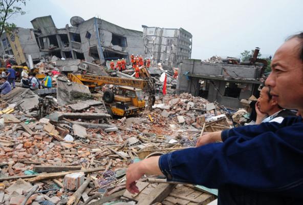 Räddningsarbetet efter jordbävningen i Kina väntas gå långsamt, bland annat på grund av undermålig utrustning. (Foto: AFP)