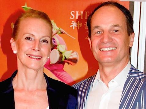 Stephan Eschmann med makan Susanne såg Shen Yun Performing Arts i Zurich. (Foto: Nina Hamrle/Epoch Times)