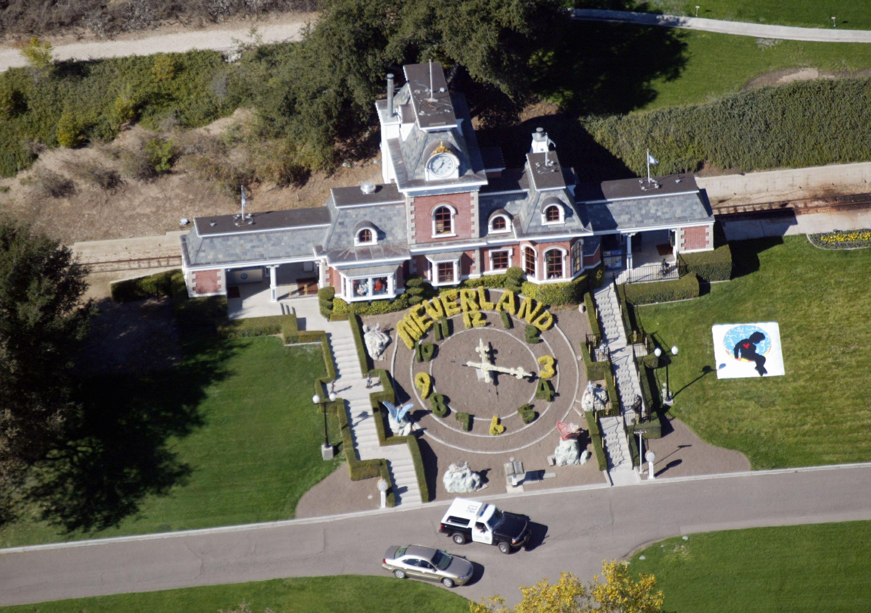 Ett flygfoto av den bortgångne Michael Jacksons ranch, Neverland, i Kalifornien, den 18 november 2003. Egendomen har varit till salu i sex månader men intresset har varit svalt. Även i Kina visar man svagt intresse. (Foto: Frazer Harrison /Getty Images)