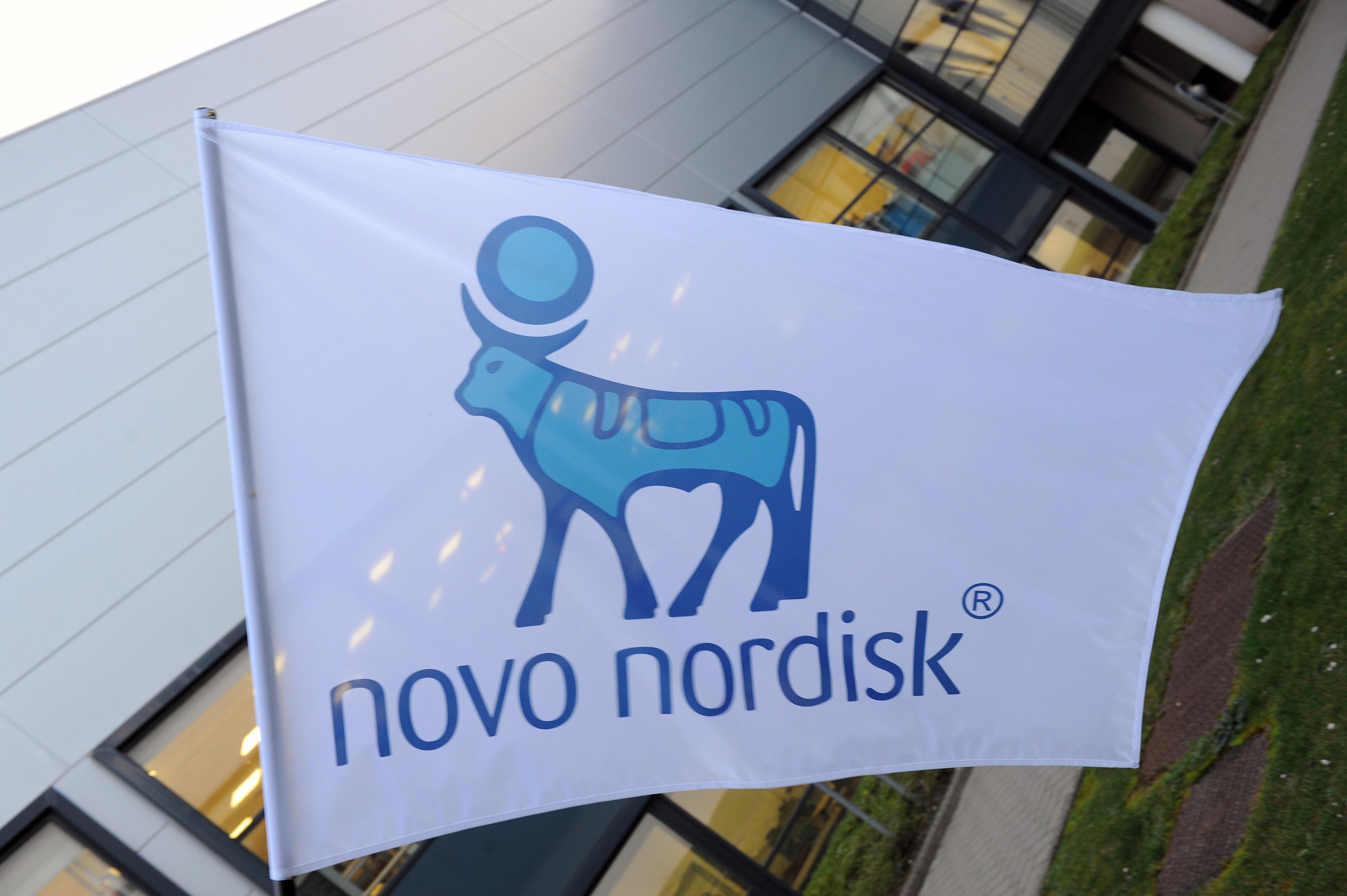 Danska läkemedelsföretaget Novo Nordisks flagga, på bild 17 februari 2014. Företaget är världsledande inom diabetesvård och -läkemedel men har tappat marknadsandelar i Kina. (Foto: Jean-Francois Monier /AFP/Getty Images) 