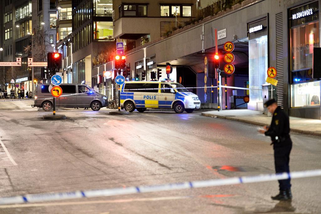 En explosion har inträffat i närheten av Moodgallerian i centrala Stockholm. (Foto: Marcus Ericsson/TT)