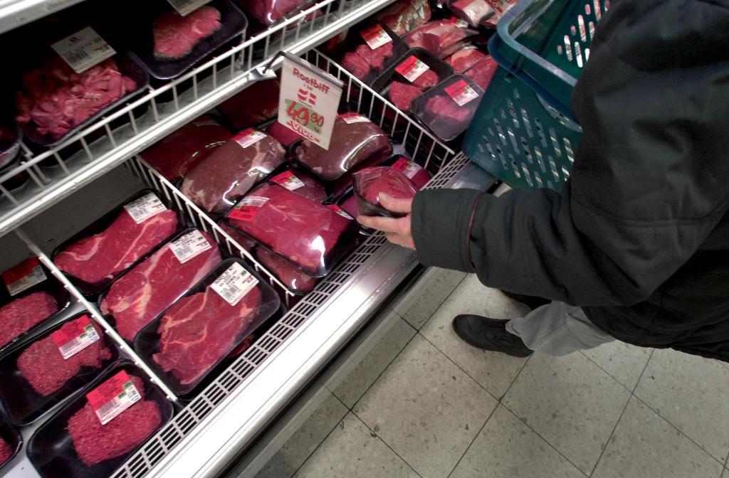 En metod som avslöjar fusk med ursprungsmärkningen på kött ska införas. (Foto: Janerik Henriksson/TT-arkivbild)