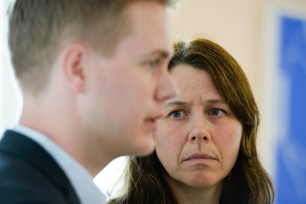 Pressade språkrör. Miljöpartiets ledare Åsa Romson och Gustav Fridolin. (Foto: Jessica Gow /TT-arkivbild)
