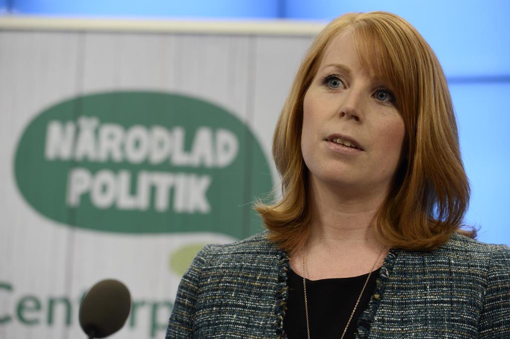 Centerpartiets partiledare Annie Lööf presenterar partiets ekonomiska vårproposition på torsdagen. (Foto: Erik Nylander/TT)