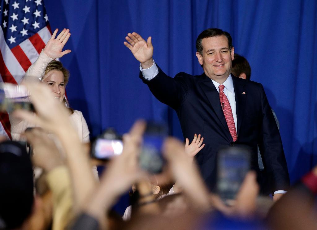 Republikanernas Ted Cruz avslutar sin kampanj, meddelade han sina anhängare i Indianapolis. (Foto: Darron Cummings/AP/TT)