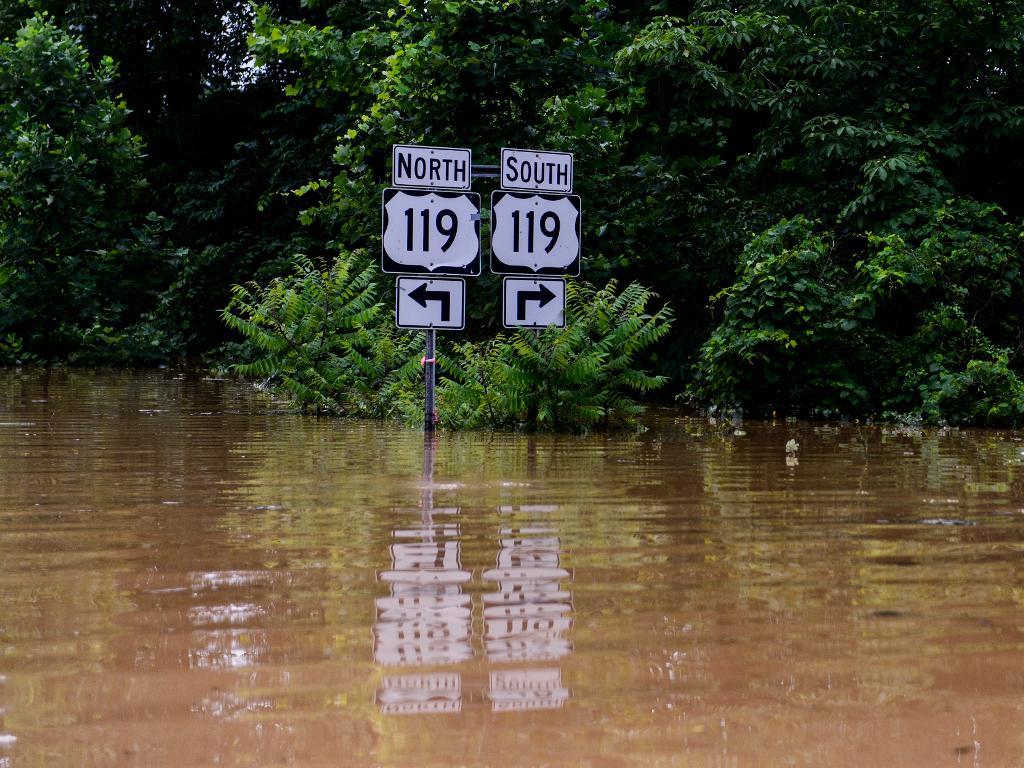 Översvämningar i Elkview, West Virginia. (Foto: Sam Owens/Charleston Gazette-Mail/AP/TT)