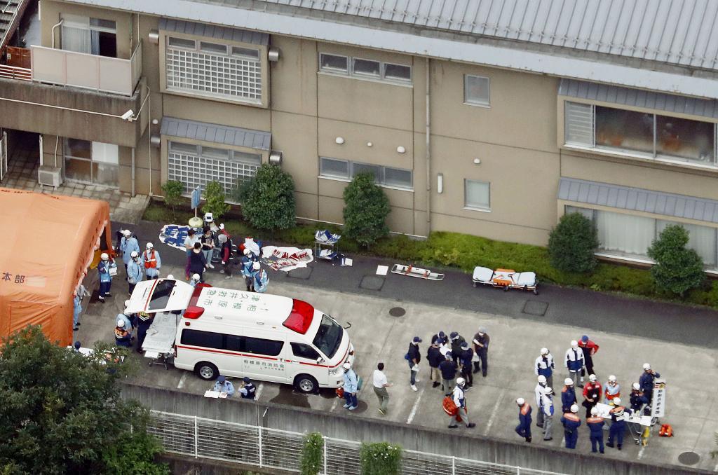 Gärningsmannen, en tidigare anställd på behandlingshemmet, var känd av polisen efter att uttryckt hat mot funktionshindrade. (Foto: Kyodo News /AP/TT)