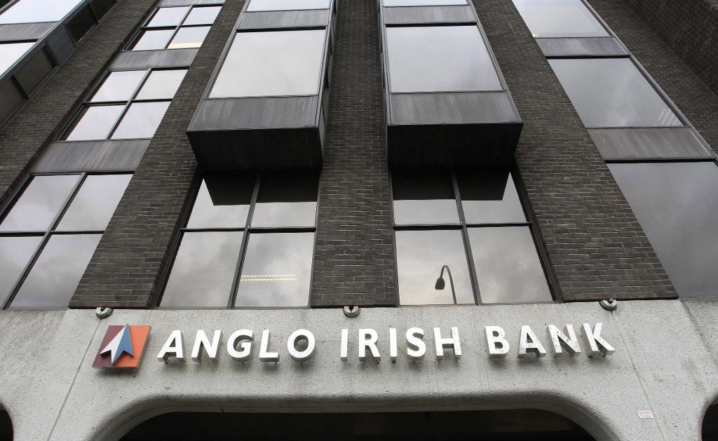 Tre högre tjänstemän på den irländska banken Anglo Irish Bank har dömts till fängelse. (Foto: Peter Morrison arkivbild)