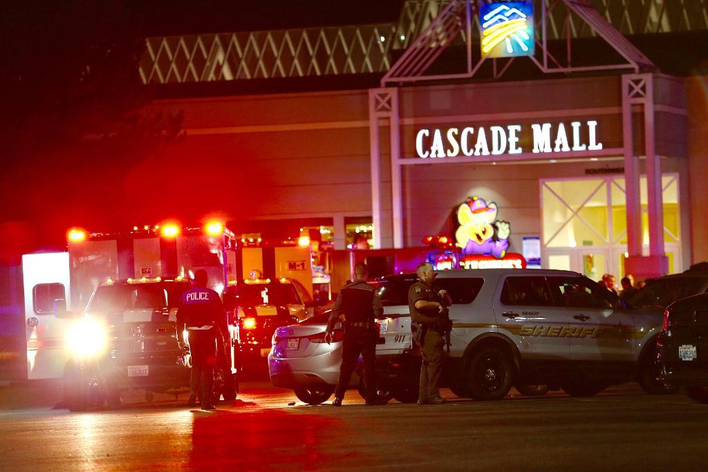 Den man som misstänks för dödsskjutningen vid ett köpcentrum norr om Seattle har gripits. (Foto: Dean Rutz/AP/TT)
