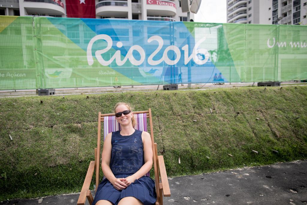 Maja Reichard, simning, vid den paralympiska byn i Rio de Janeiro. Reichard kommer att bära Sveriges fana under invigningen. (Foto: Björn Larsson Rosvall/TT)