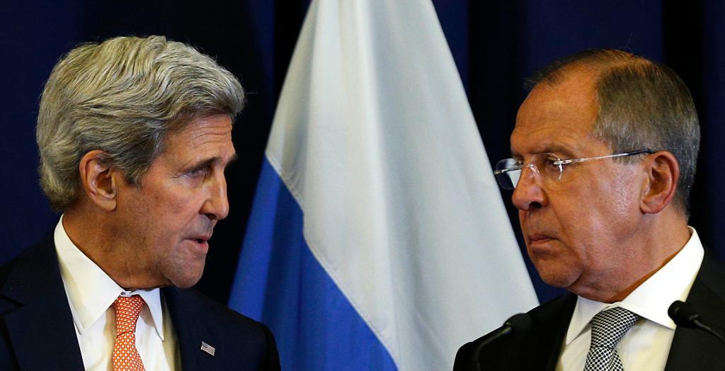 USA:s utrikesminister John Kerry och Rysslands utrikesminister Sergej Lavrov. Arkivbild.
(Kevin Lamarque/AP/TT)
