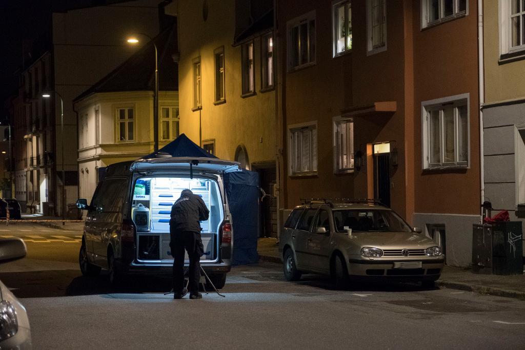 
Polisen ryckte ut till en lägenhet i Kristiansand i natt. På plats hittades en död man. (Foto: Tor Erik Schr der/NTB Scanpix/TT)