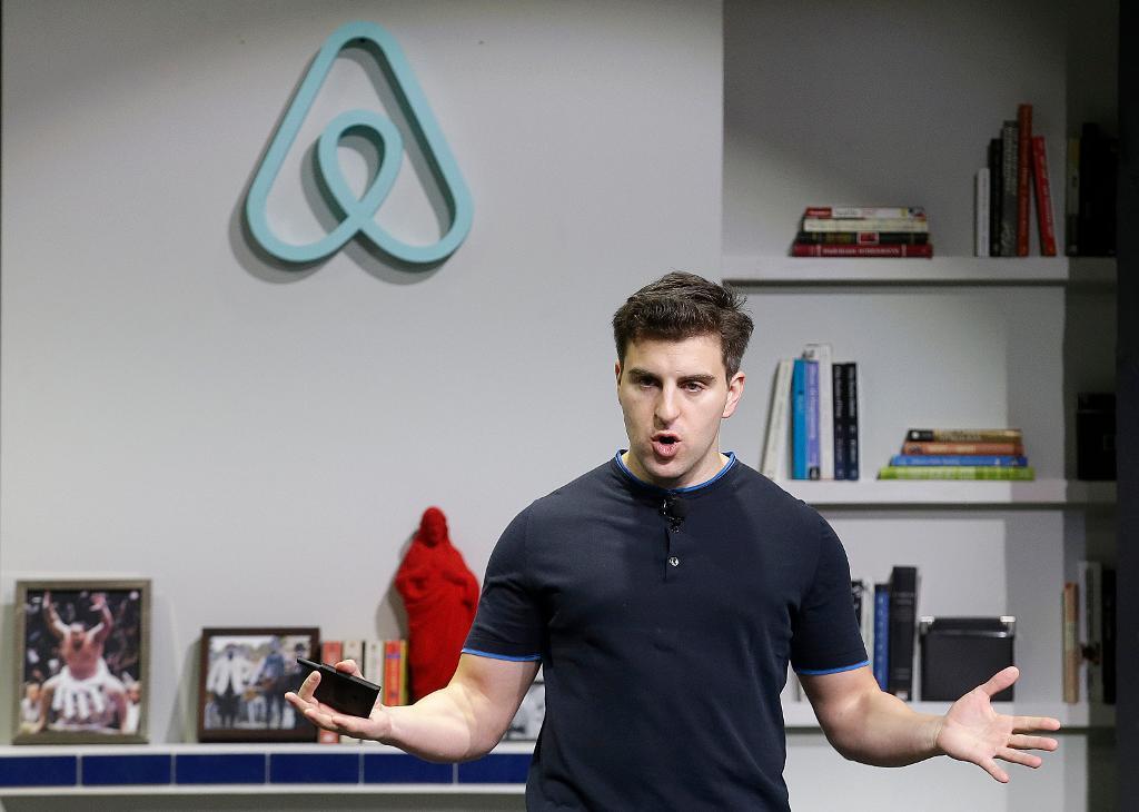 
Airbnbs grundare och vd Brian Chesky kämpar mot ökade regelverk som gör det svårare för den populära bostadstjänsten. (Foto: Jeff Chiu)
