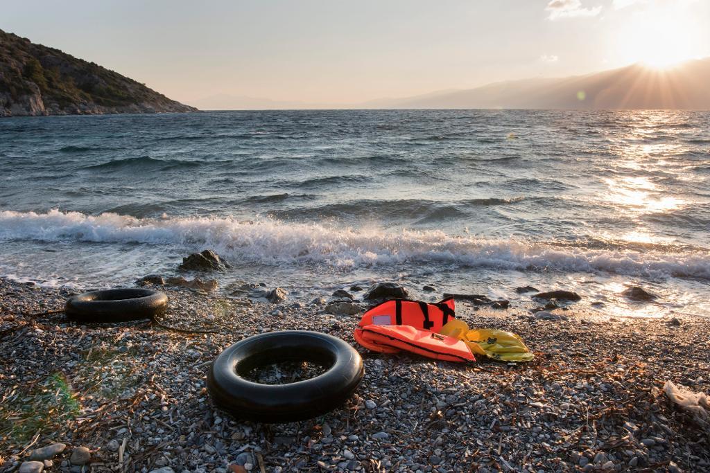 Tusentals personer har dött under sin flykt över Medelhavet. Under tisdagen hittades ytterligare 25 döda migranter i en gummibåt. Arkivbild. (Foto: Malin Hoelstad/SvD/TT)