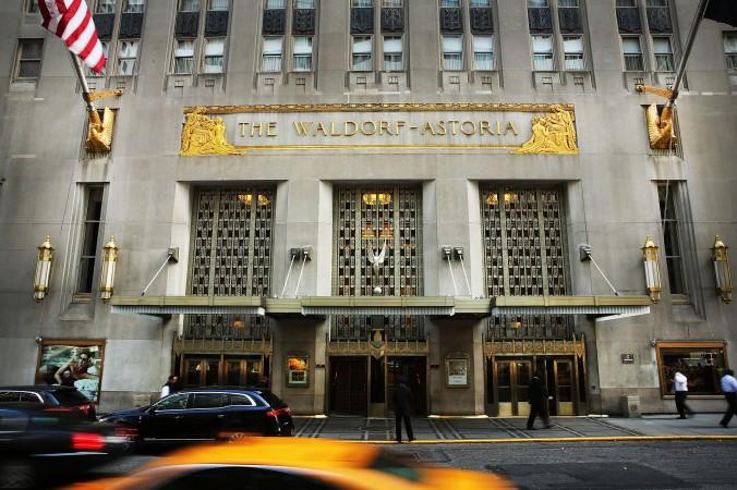 Det klassiska hotellet Waldorf Astoria på Park Avenue i New York såldes 2014 till Pekingbaserade Anbang Insurance Group, för 1,95 miljarder dollar. (Foto: Spencer Platt/Getty Images)