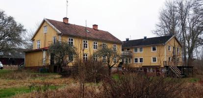 Lilla Forsa ligger 2,5 km utanför Mönsterås och är en gammal prästgård. (Foto: Skärmdump)