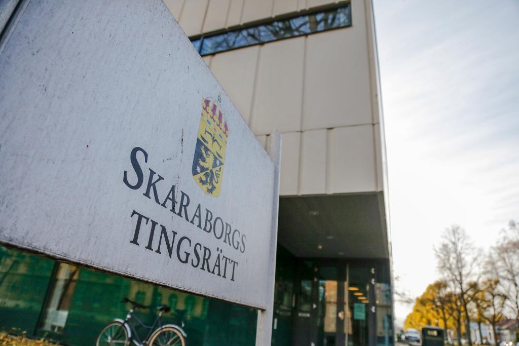 Fyra personer åtalas i Skaraborg för en omfattande knarkförsäljning via internets dolda del, darknet. (Foto: Adam Ihse/TT)