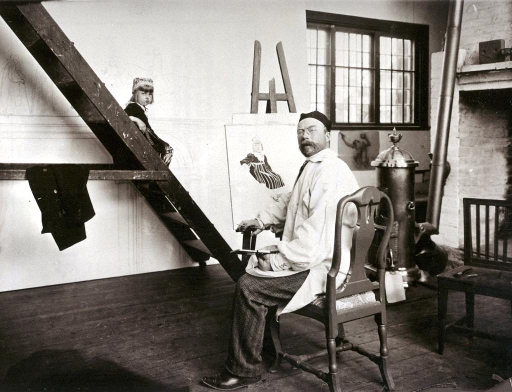Konstnären Carl Larsson på sin gård i Sundborn utanför Dalarna år 1900. (Foto: TT)